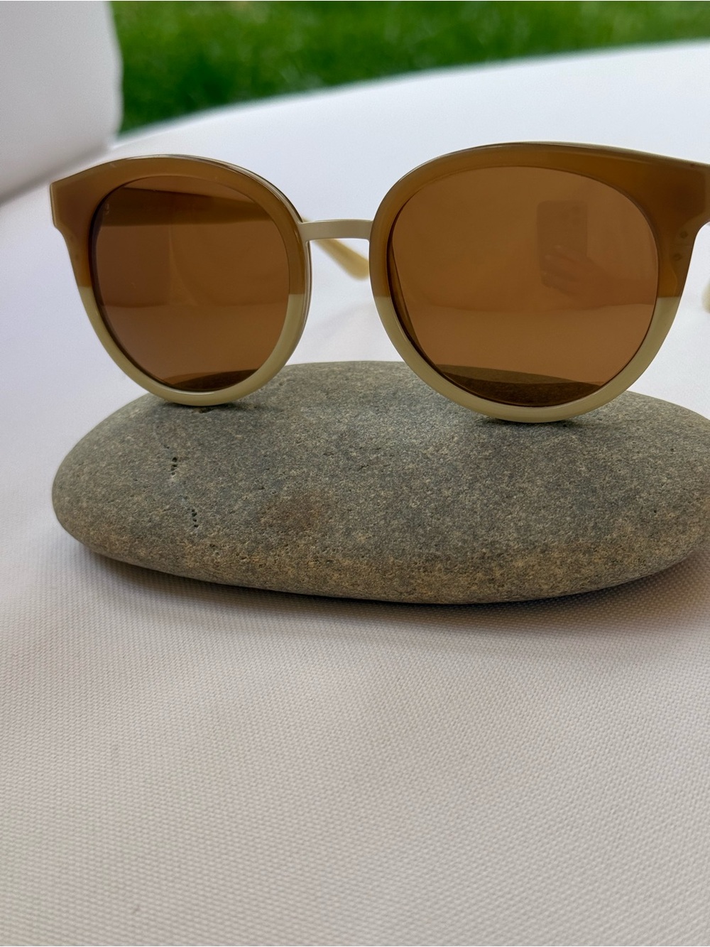 Tory Burch two toned sunglasses - Picture 7 of 7